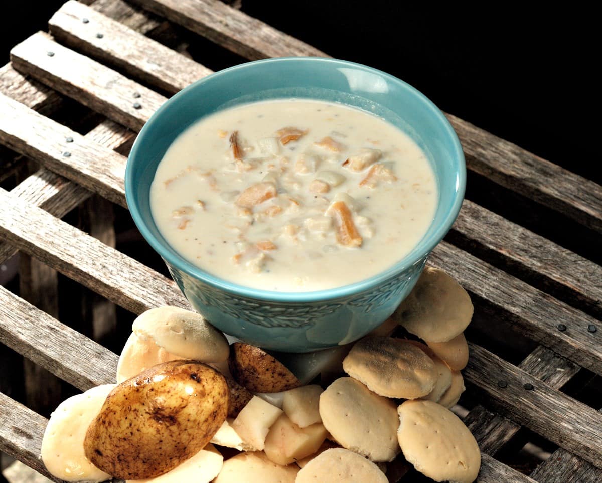 New England Clam Chowder - Handle the Heat