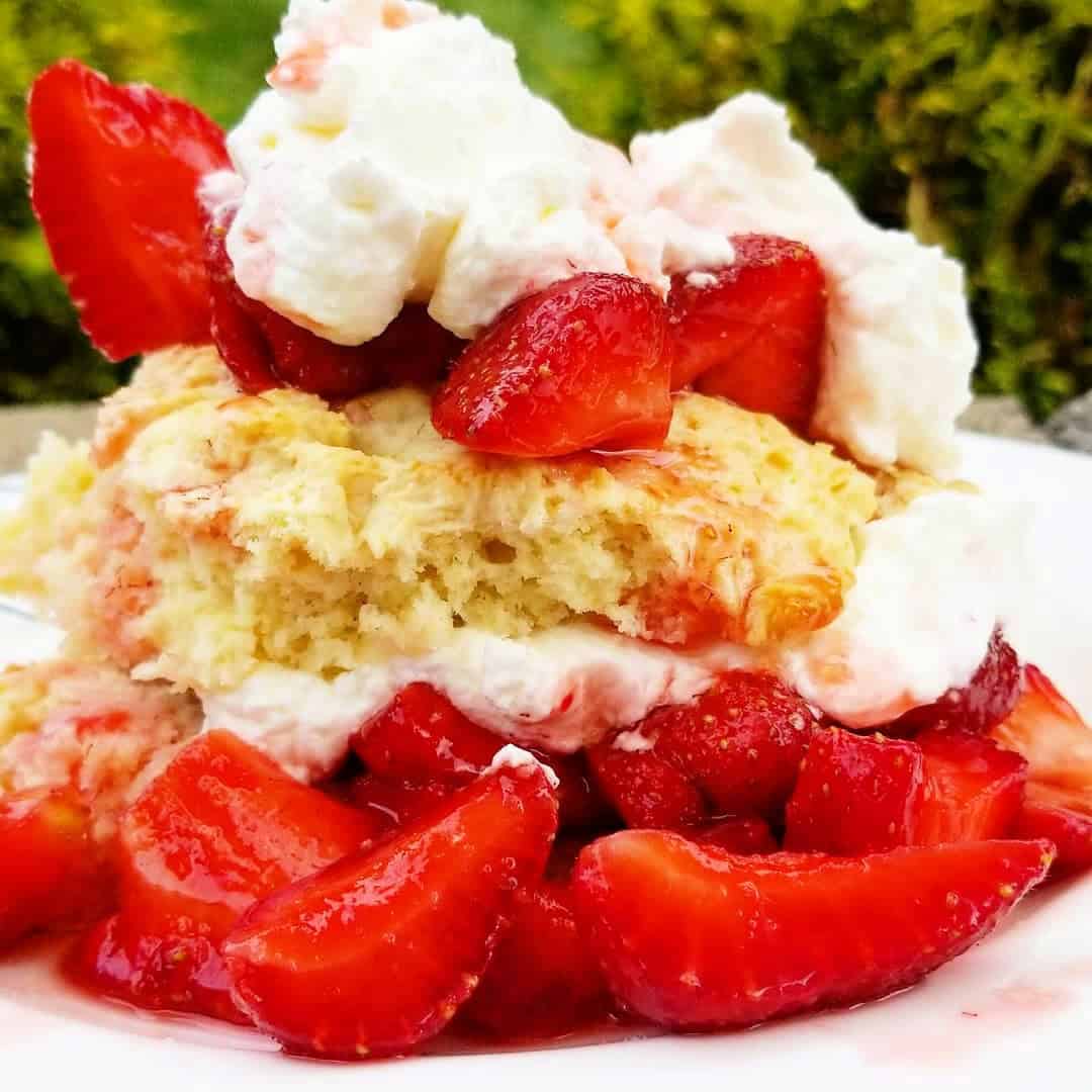 Dessert After Lobster Strawberry-Shortcake